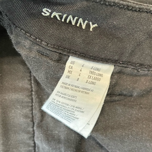 Three pairs of American eagle pants - Picture 11 of 12